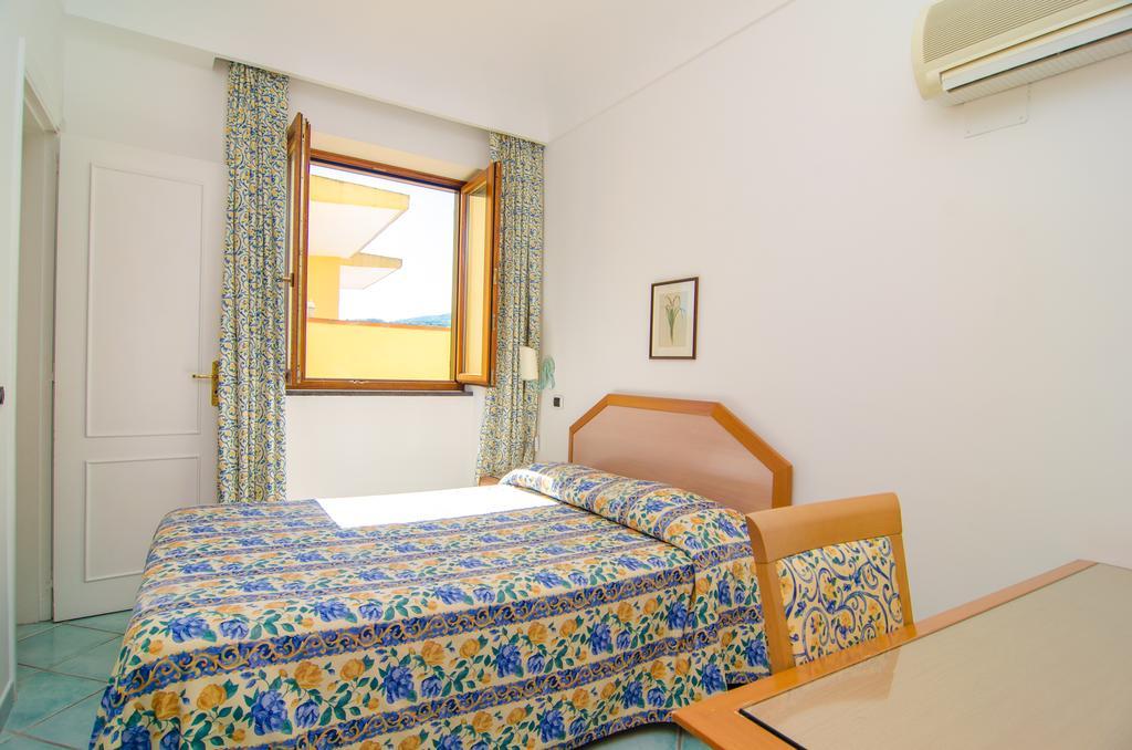 La Capannina - Hotel & Apartments Ischia Ngoại thất bức ảnh